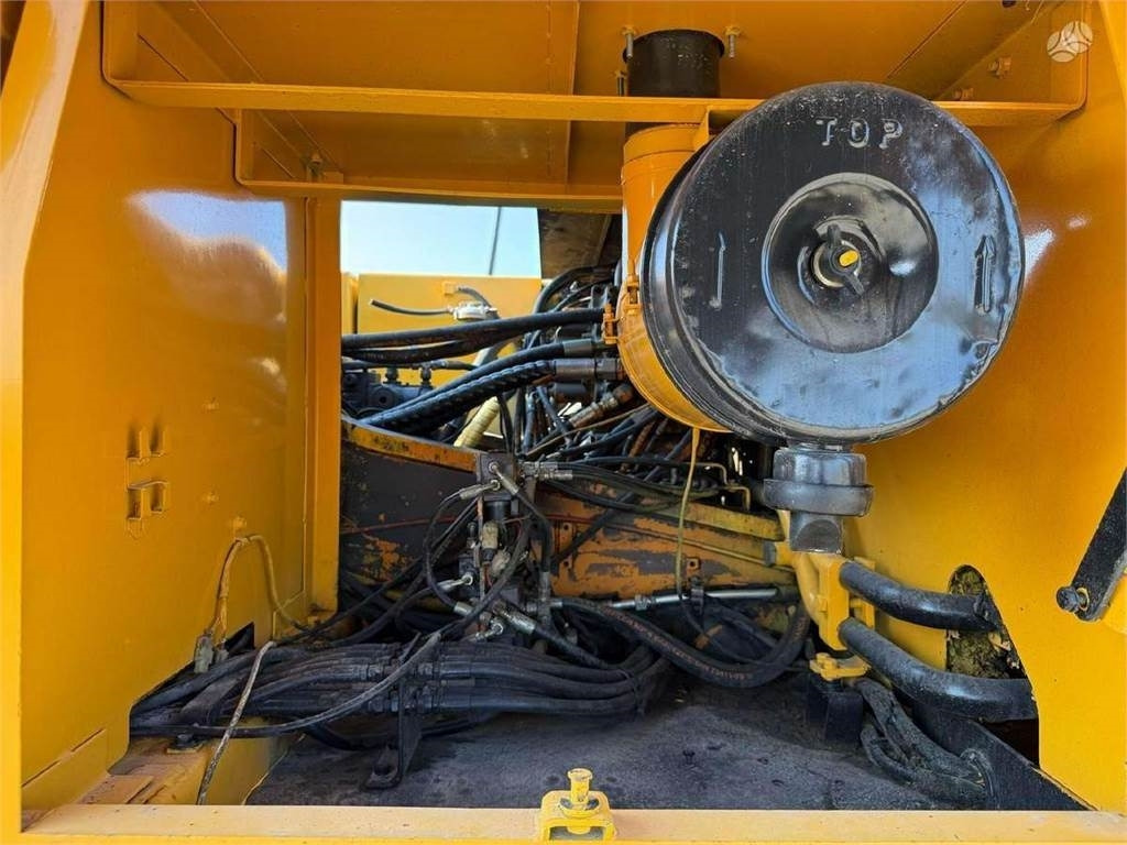Excavadora de cadenas Volvo EC 240 LC: foto 12