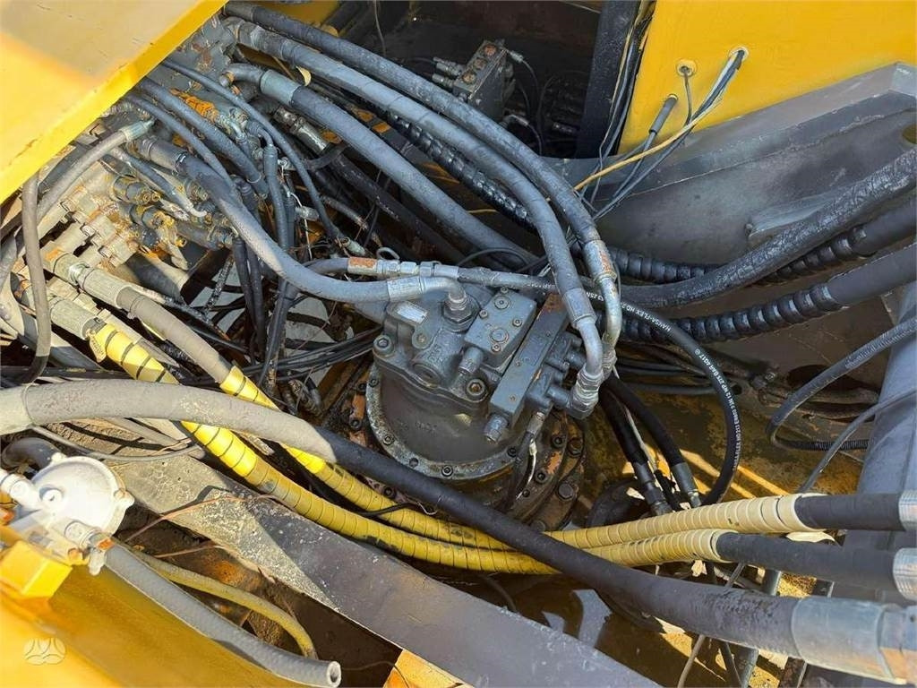 Excavadora de cadenas Volvo EC 240 LC: foto 15