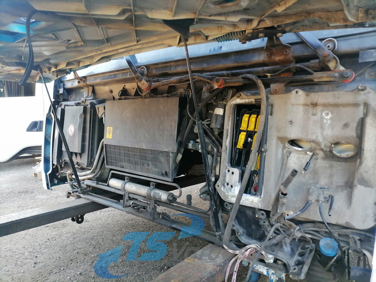 MAN Cab 81600007855 - Cabina e interior para Camión: foto 5 MAN Cab 81600007855 - Cabina e interior para Camión: foto 5