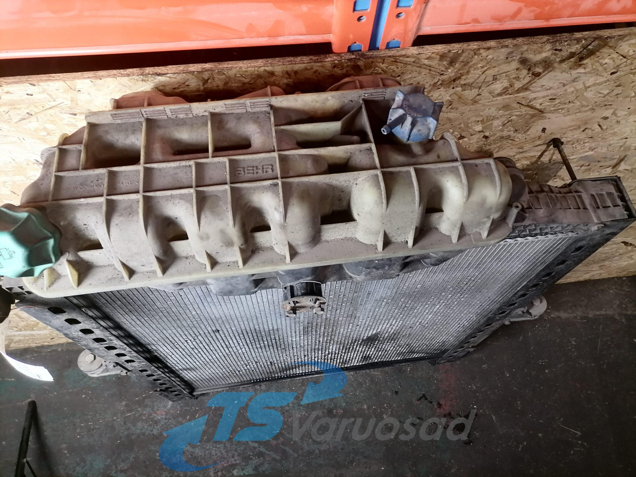 MAN Cooling radiator 81061016477 - Radiador para Camión: foto 4 MAN Cooling radiator 81061016477 - Radiador para Camión: foto 4