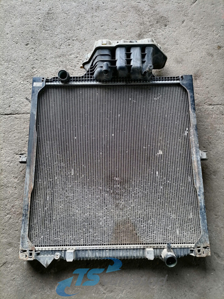 MAN Cooling radiator 81061016512 - Radiador para Camión: foto 4 MAN Cooling radiator 81061016512 - Radiador para Camión: foto 4