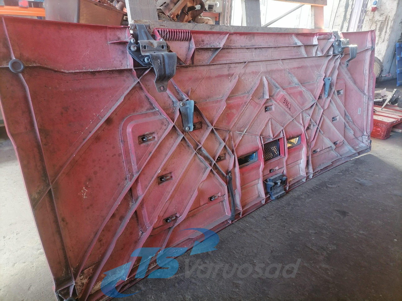 MAN Grille panel 81611100053 - Parrilla para Camión: foto 3 MAN Grille panel 81611100053 - Parrilla para Camión: foto 3