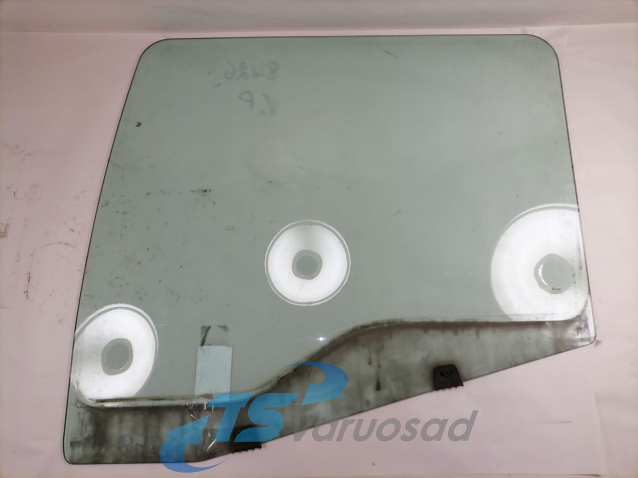 MAN Küljeklaas, vasak 81626450039 - Ventana y piezas para Camión: foto 2 MAN Küljeklaas, vasak 81626450039 - Ventana y piezas para Camión: foto 2