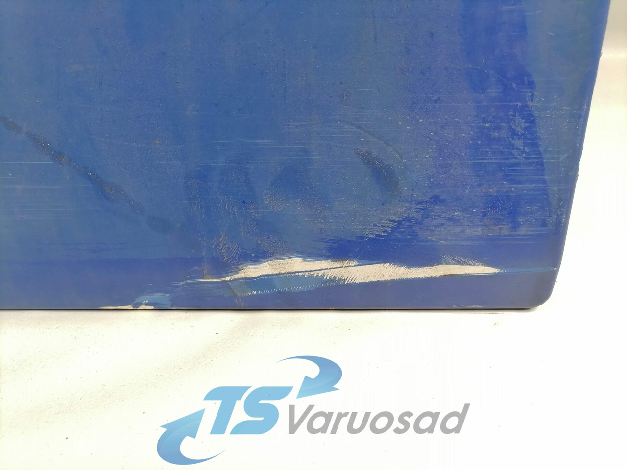 MAN Ukse pikendus, parem 81626100018 - Puerta y piezas para Camión: foto 4 MAN Ukse pikendus, parem 81626100018 - Puerta y piezas para Camión: foto 4