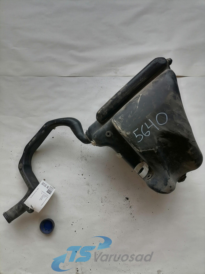 MAN Windscreen washer fluid tank 81264810079 - Limpiaparabrisas para Camión: foto 3 MAN Windscreen washer fluid tank 81264810079 - Limpiaparabrisas para Camión: foto 3