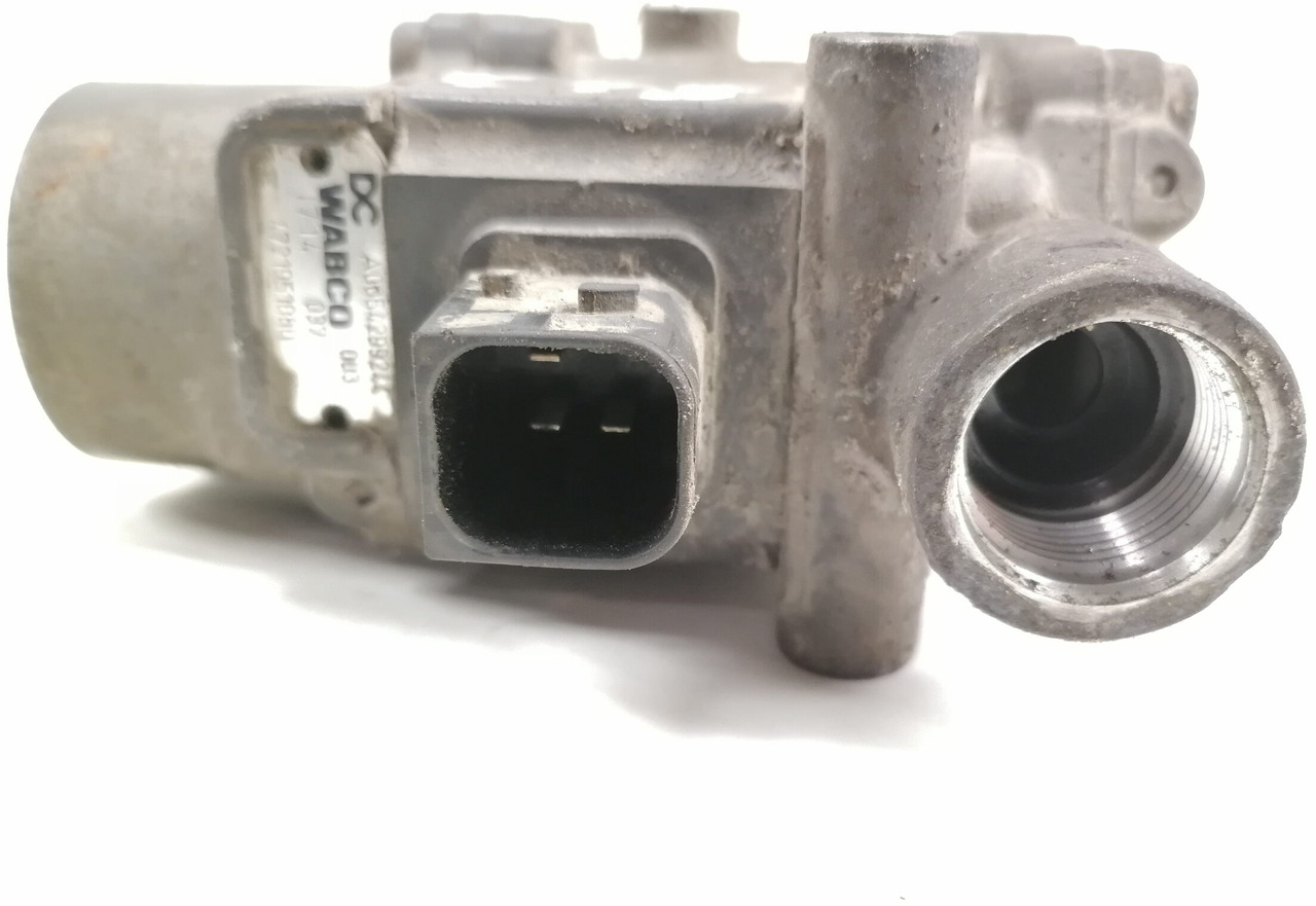 Mercedes-Benz ABS brake valve A0054299244 - Válvula de freno para Camión: foto 2 Mercedes-Benz ABS brake valve A0054299244 - Válvula de freno para Camión: foto 2