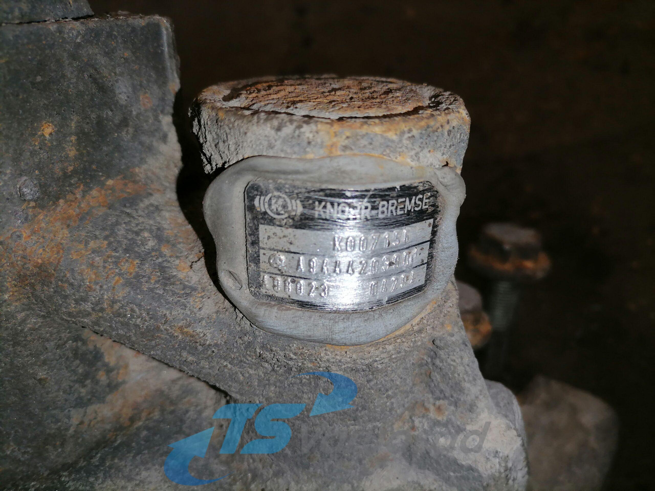 Mercedes-Benz Brake caliper A9444203901 - Piezas de freno para Camión: foto 5 Mercedes-Benz Brake caliper A9444203901 - Piezas de freno para Camión: foto 5