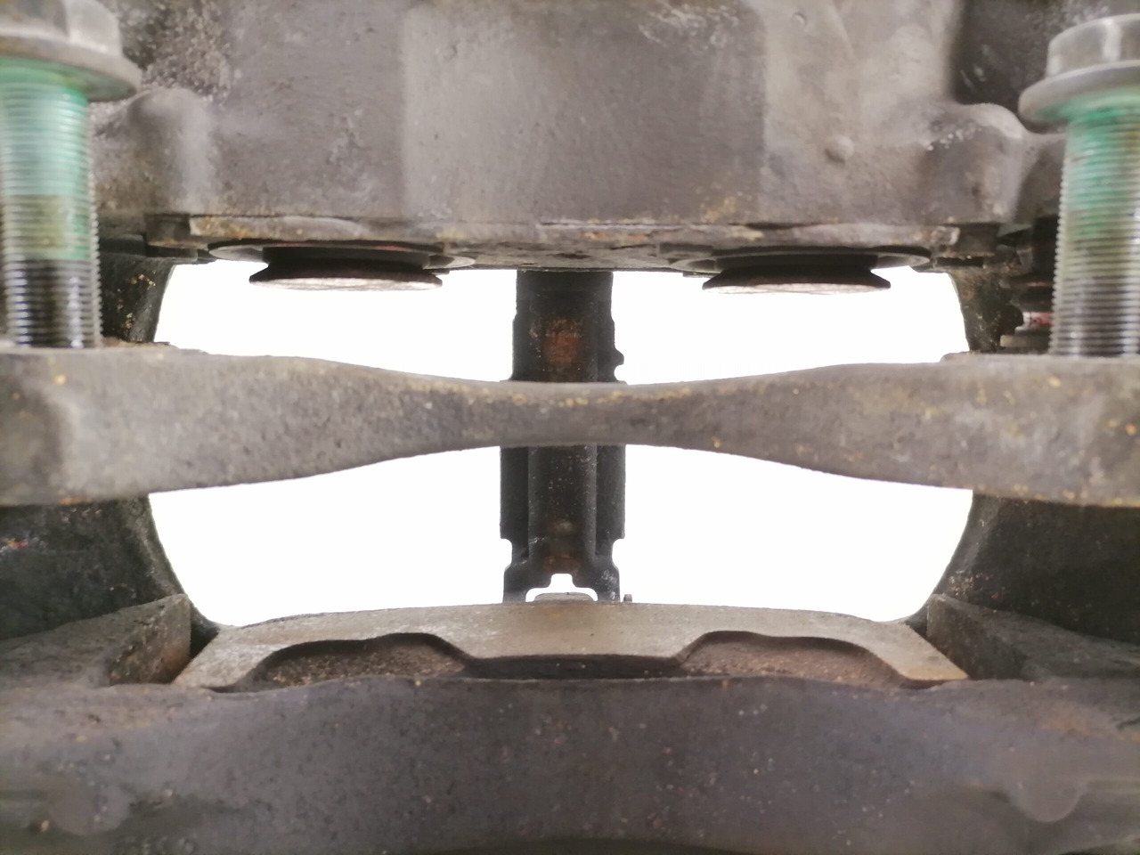 Mercedes-Benz Brake caliper A9604200601 - Piezas de freno para Camión: foto 2 Mercedes-Benz Brake caliper A9604200601 - Piezas de freno para Camión: foto 2