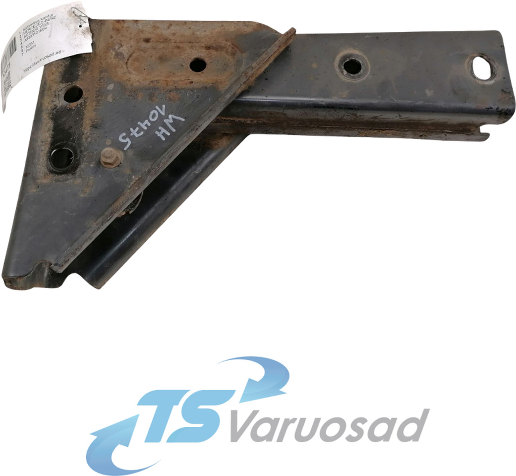 Mercedes-Benz Bummmmper bracket A9303101609 - Parachoques para Camión: foto 1 Mercedes-Benz Bummmmper bracket A9303101609 - Parachoques para Camión: foto 1