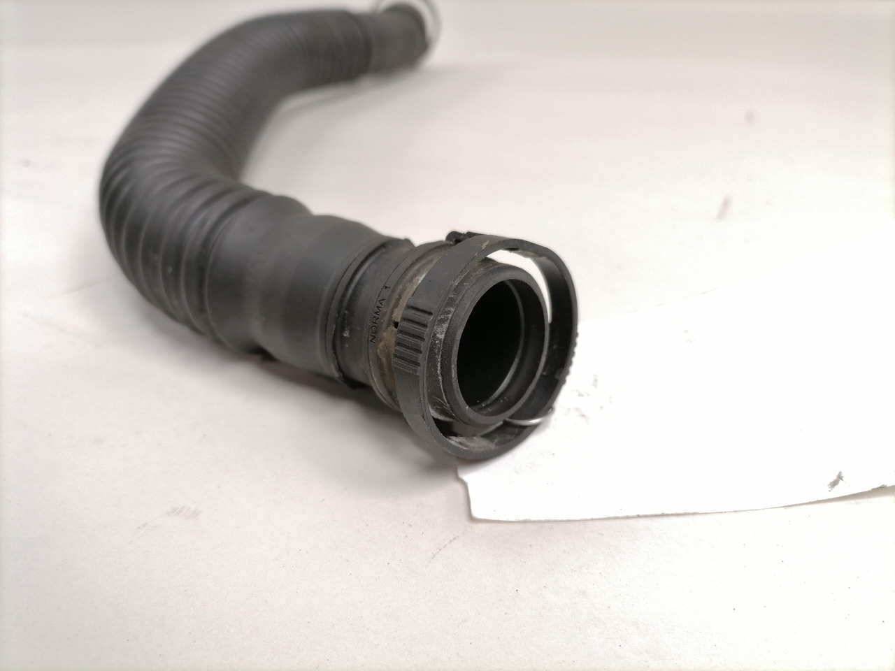 Mercedes-Benz Compressor air pipe A4711303257 - Compresor para Camión: foto 3 Mercedes-Benz Compressor air pipe A4711303257 - Compresor para Camión: foto 3
