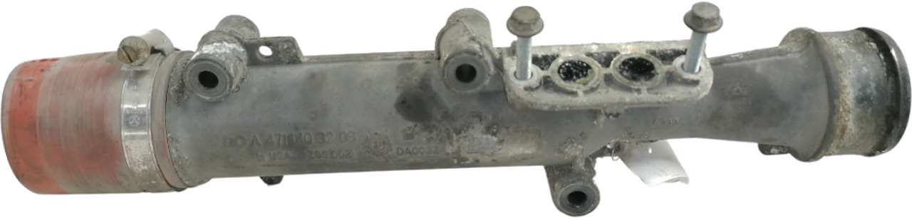 Mercedes-Benz EGR pipe A4711403208 - Sistema de escape para Camión: foto 2 Mercedes-Benz EGR pipe A4711403208 - Sistema de escape para Camión: foto 2