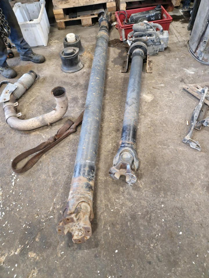 Mercedes-Benz Propeller shaft A6554107602 - Árbol de transmisión para Camión: foto 1 Mercedes-Benz Propeller shaft A6554107602 - Árbol de transmisión para Camión: foto 1