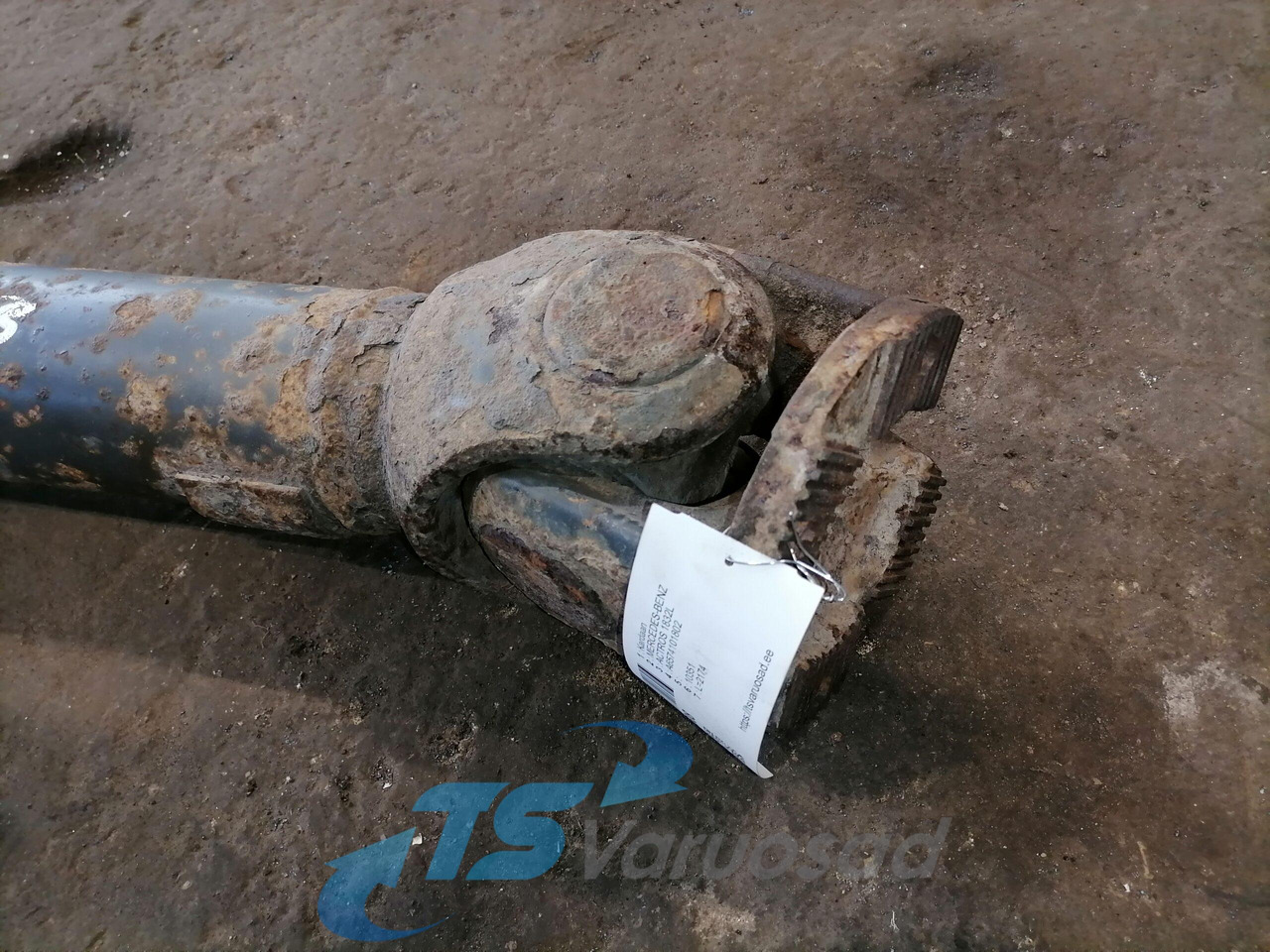 Mercedes-Benz Propeller shaft A6574101802 - Árbol de transmisión para Camión: foto 2 Mercedes-Benz Propeller shaft A6574101802 - Árbol de transmisión para Camión: foto 2