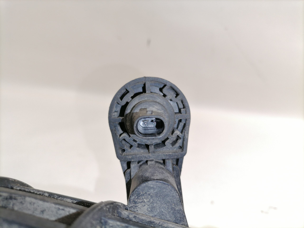 Mercedes-Benz intercooler pipe A4710902137 - Intercooler para Camión: foto 4 Mercedes-Benz intercooler pipe A4710902137 - Intercooler para Camión: foto 4