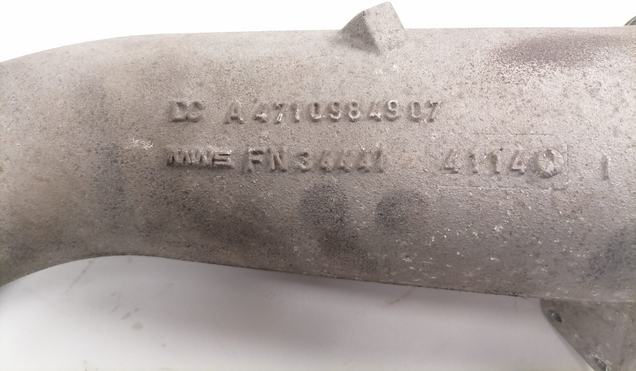 Mercedes-Benz intercooler pipe A4710984907 - Intercooler para Camión: foto 4 Mercedes-Benz intercooler pipe A4710984907 - Intercooler para Camión: foto 4