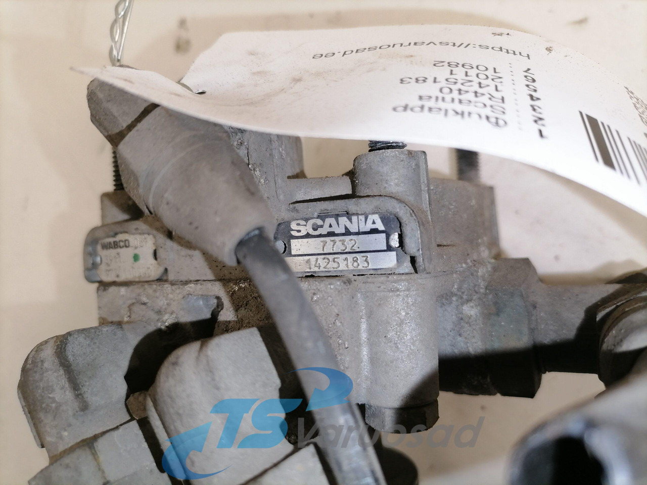 Scania Air pressure control valve 1425183 - Válvula de freno para Camión: foto 2 Scania Air pressure control valve 1425183 - Válvula de freno para Camión: foto 2