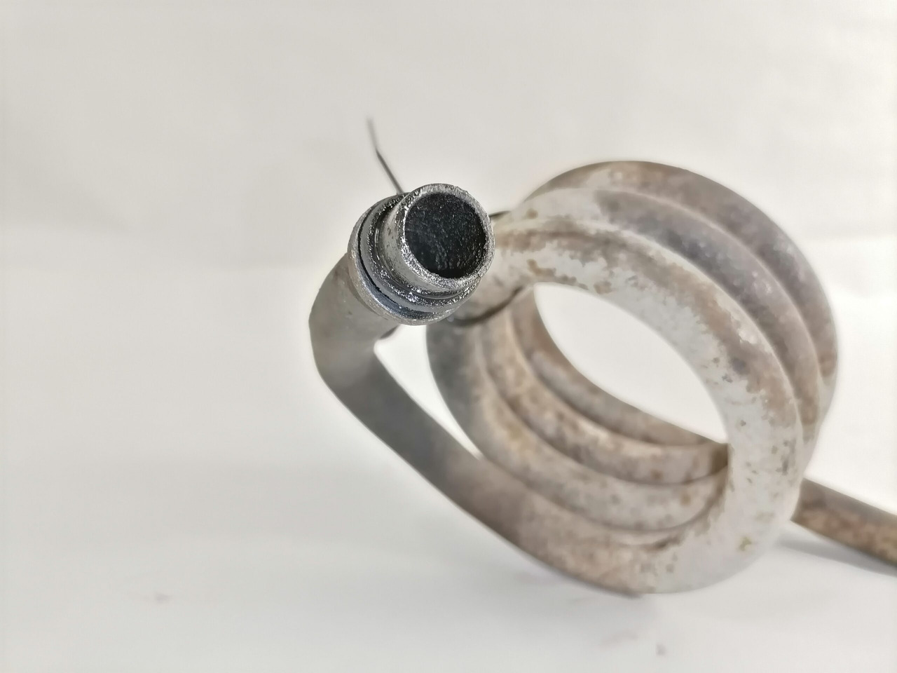 Scania Compressor air pipe 1933077 - Compresor para Camión: foto 3 Scania Compressor air pipe 1933077 - Compresor para Camión: foto 3