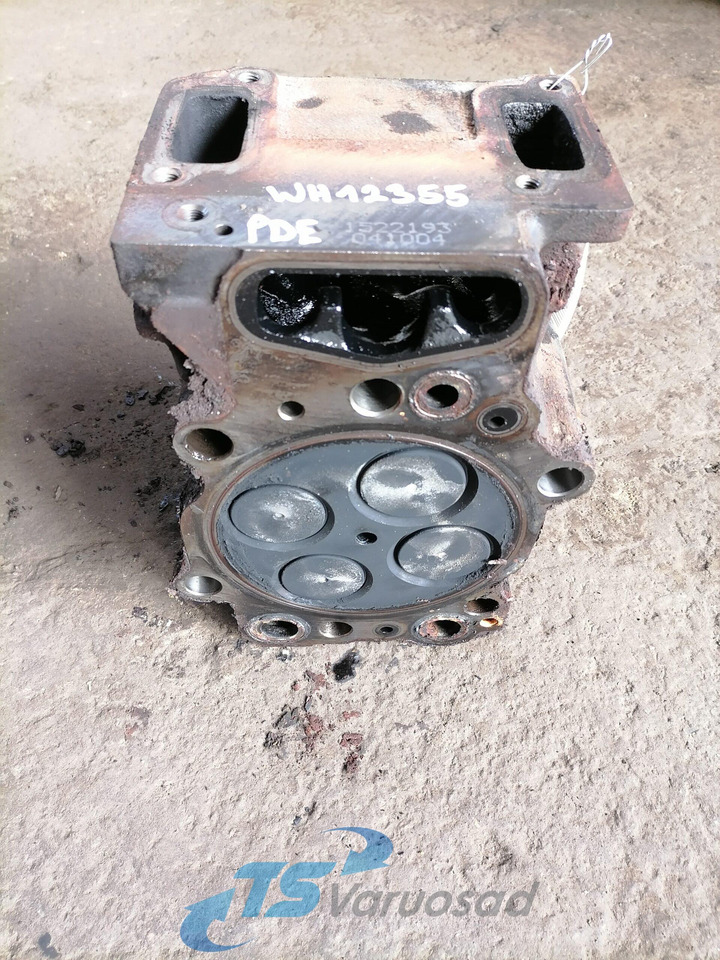 Scania Cylinder head 1522193 - Cabezal de bloque para Camión: foto 2 Scania Cylinder head 1522193 - Cabezal de bloque para Camión: foto 2