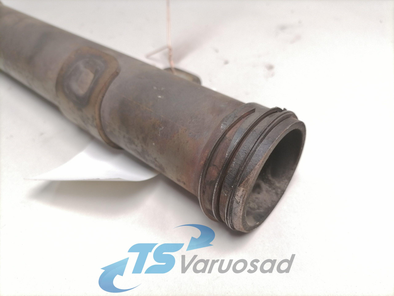 Scania EGR pipe 1528100 - Sistema de escape para Camión: foto 2 Scania EGR pipe 1528100 - Sistema de escape para Camión: foto 2