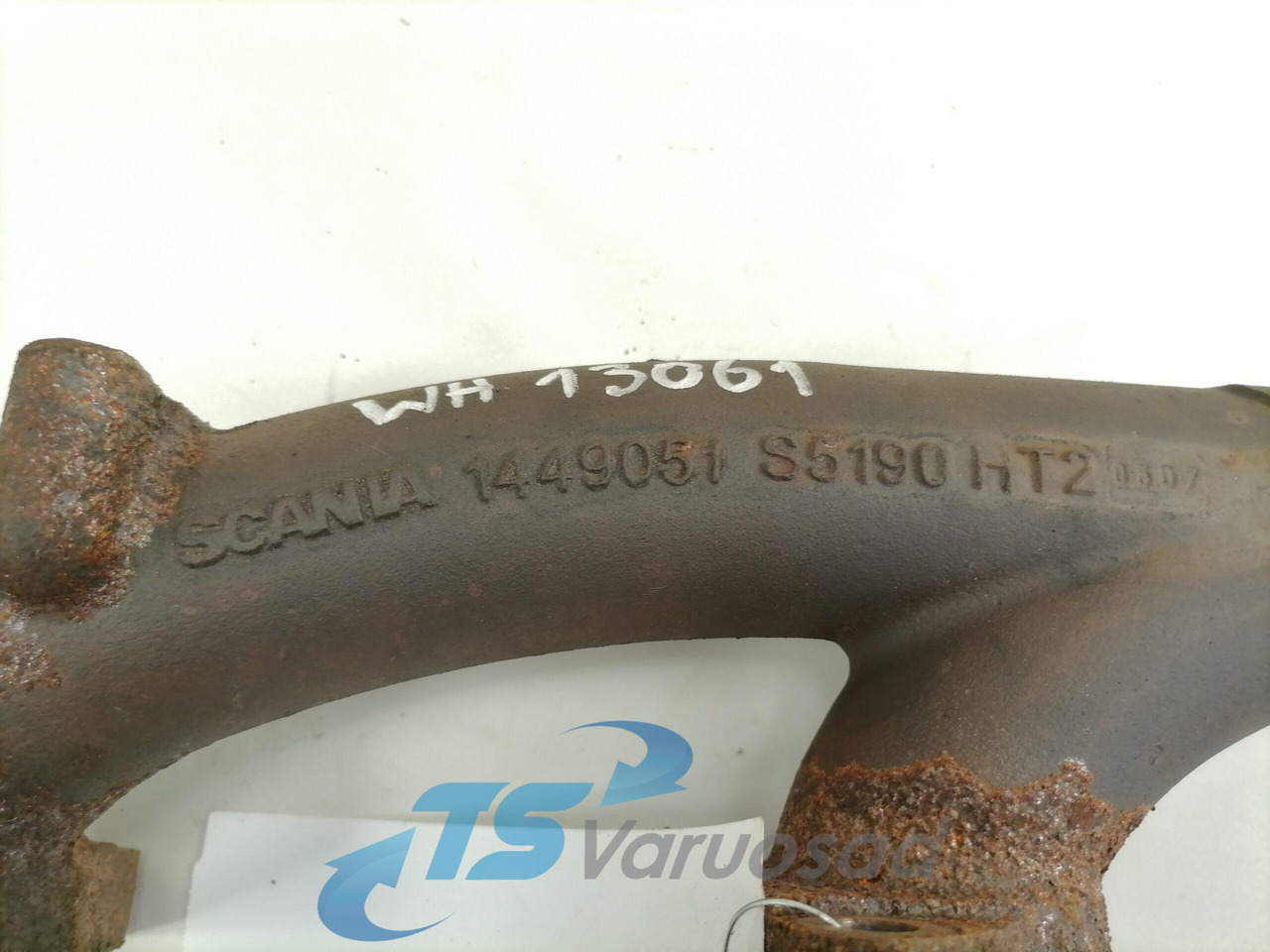 Scania Exhaust mainfold 1449051 - Colector de escape para Camión: foto 3 Scania Exhaust mainfold 1449051 - Colector de escape para Camión: foto 3