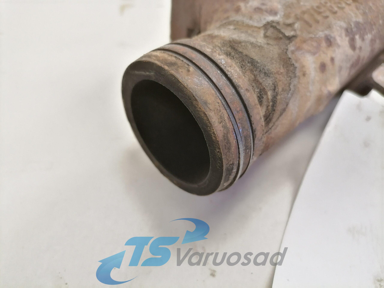 Scania Exhaust mainfold 1798363 - Colector de escape para Camión: foto 2 Scania Exhaust mainfold 1798363 - Colector de escape para Camión: foto 2