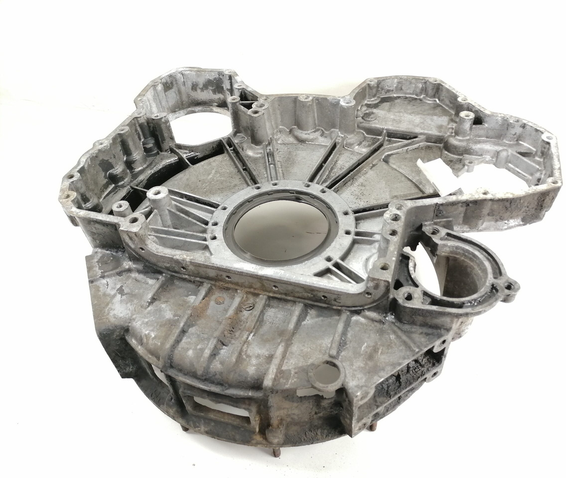 Scania Flywheel housing 1363968 - Volante de inercia para Camión: foto 2 Scania Flywheel housing 1363968 - Volante de inercia para Camión: foto 2