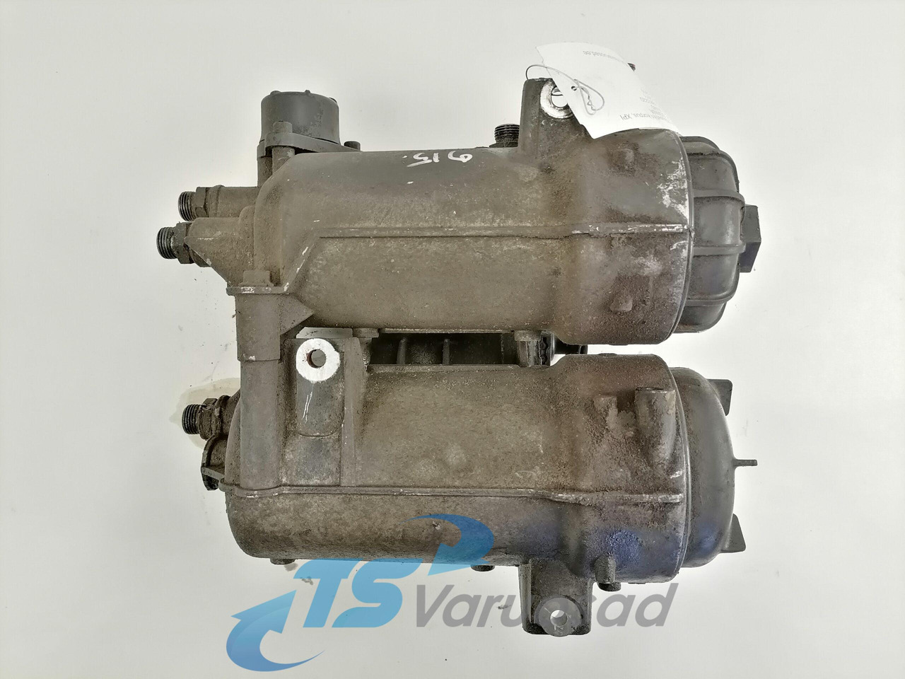 Scania Fuel filter unit 1863220 - Filtro de combustible para Camión: foto 4 Scania Fuel filter unit 1863220 - Filtro de combustible para Camión: foto 4