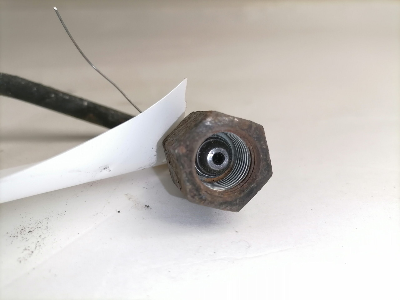 Scania Fuel pipe 1743982 - Sistema de combustible para Camión: foto 3 Scania Fuel pipe 1743982 - Sistema de combustible para Camión: foto 3