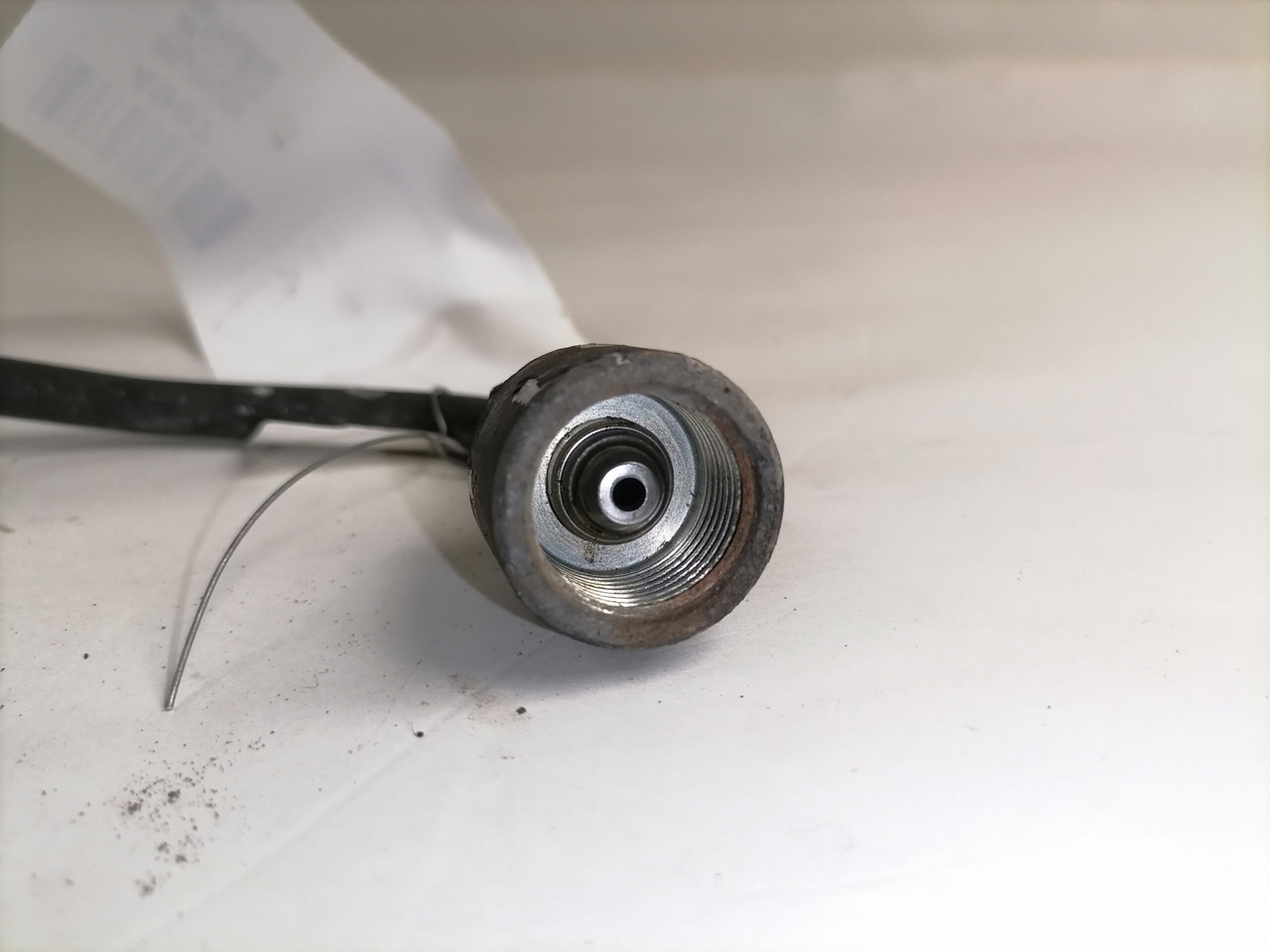 Scania Fuel pipe 1879503 - Sistema de combustible para Camión: foto 2 Scania Fuel pipe 1879503 - Sistema de combustible para Camión: foto 2