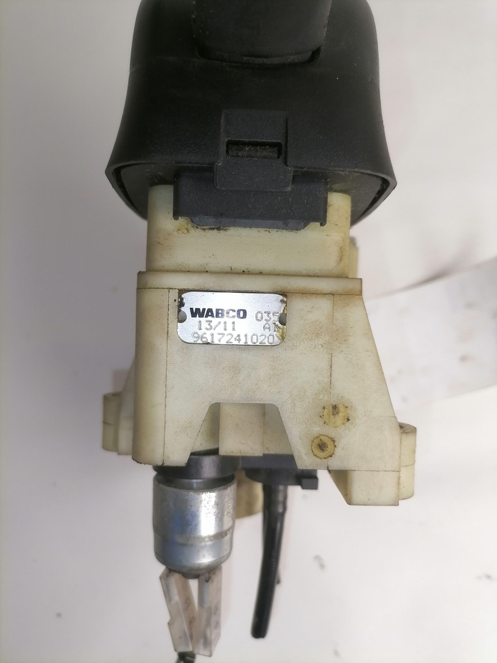 Scania Handbrake control lever 9617241020 - Pieza universal para Camión: foto 4 Scania Handbrake control lever 9617241020 - Pieza universal para Camión: foto 4