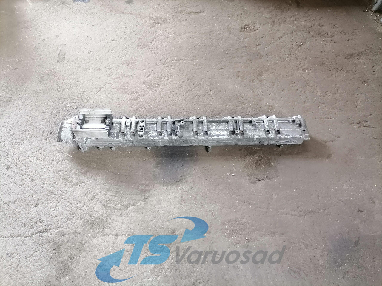 Scania Intake mainfold 1390209 - Colector de admisión para Camión: foto 1 Scania Intake mainfold 1390209 - Colector de admisión para Camión: foto 1