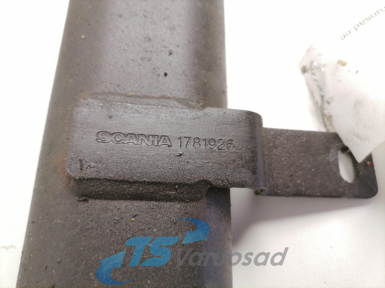 Scania Jahutusvedeliku toru, retarder 1781926 - Sistema de refrigeración para Camión: foto 4 Scania Jahutusvedeliku toru, retarder 1781926 - Sistema de refrigeración para Camión: foto 4