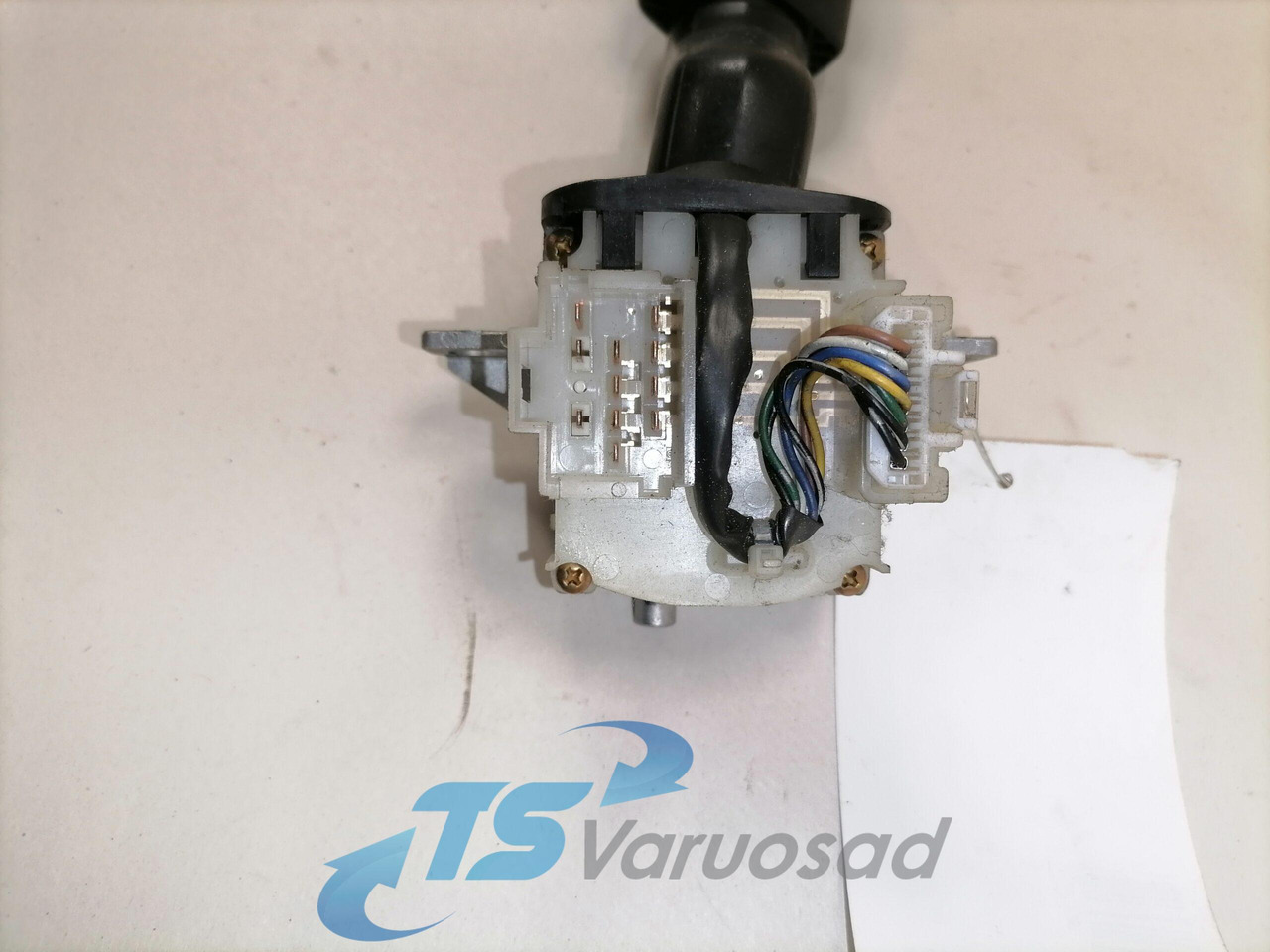 Scania Juhtkang, käiguvahetus 1548288 - Sistema eléctrico para Camión: foto 4 Scania Juhtkang, käiguvahetus 1548288 - Sistema eléctrico para Camión: foto 4