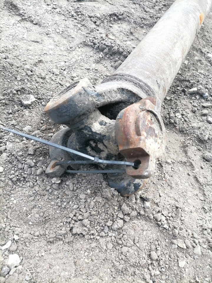 Scania Propeller shaft 1758600 - Árbol de transmisión para Camión: foto 3 Scania Propeller shaft 1758600 - Árbol de transmisión para Camión: foto 3