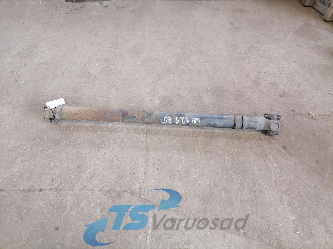 Scania Propeller shaft 1758616 - Árbol de transmisión para Camión: foto 1 Scania Propeller shaft 1758616 - Árbol de transmisión para Camión: foto 1