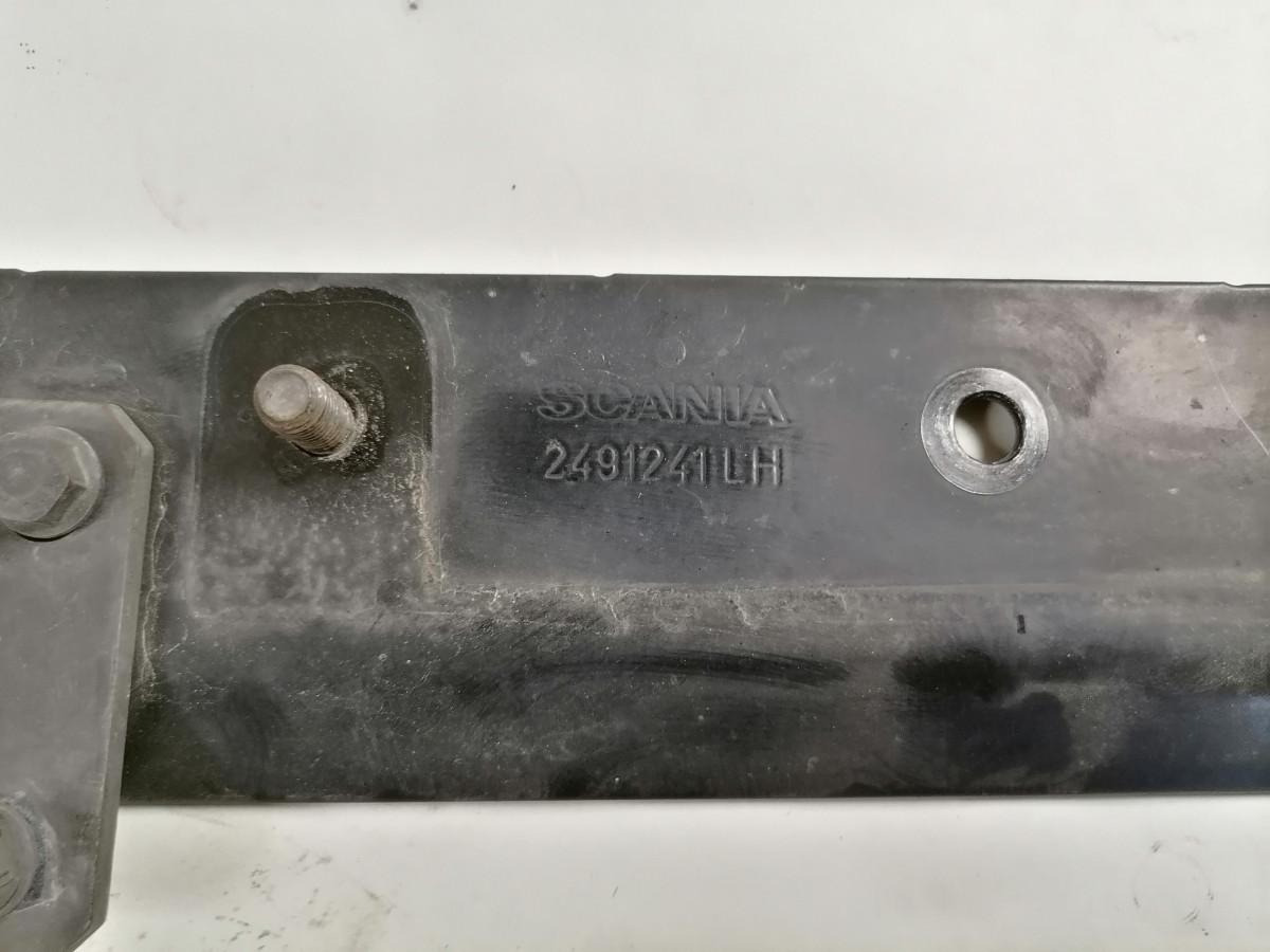 Scania Radiaatori kronstein 2491241 - Pieza universal para Camión: foto 4 Scania Radiaatori kronstein 2491241 - Pieza universal para Camión: foto 4
