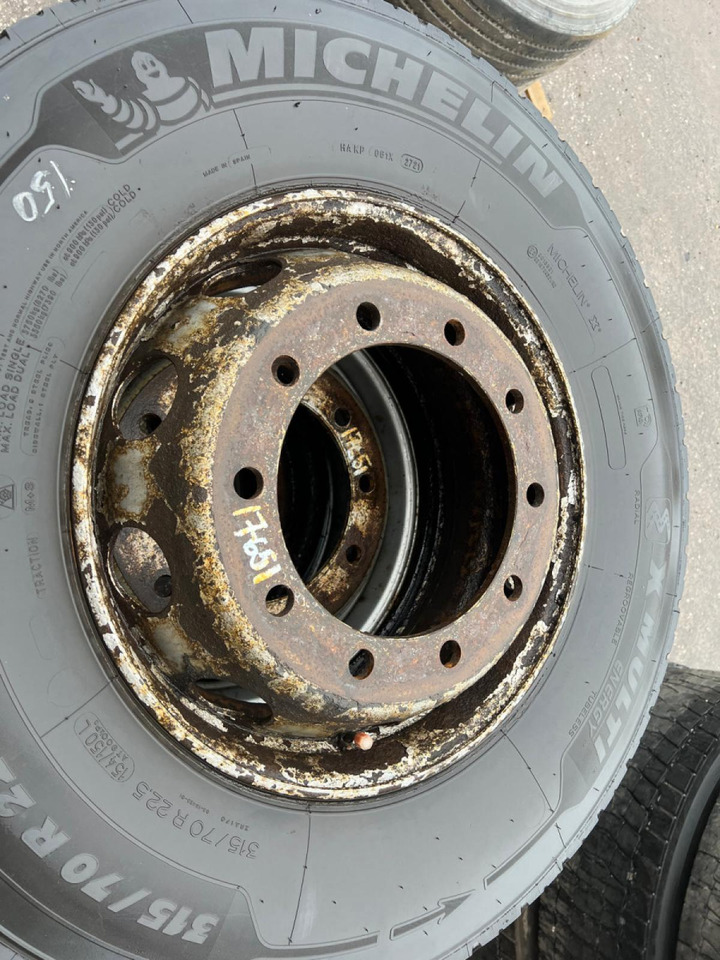 Scania Rehvid + veljed 315/70R22.5 31570R225 - Neumáticos y llantas para Camión: foto 2 Scania Rehvid + veljed 315/70R22.5 31570R225 - Neumáticos y llantas para Camión: foto 2
