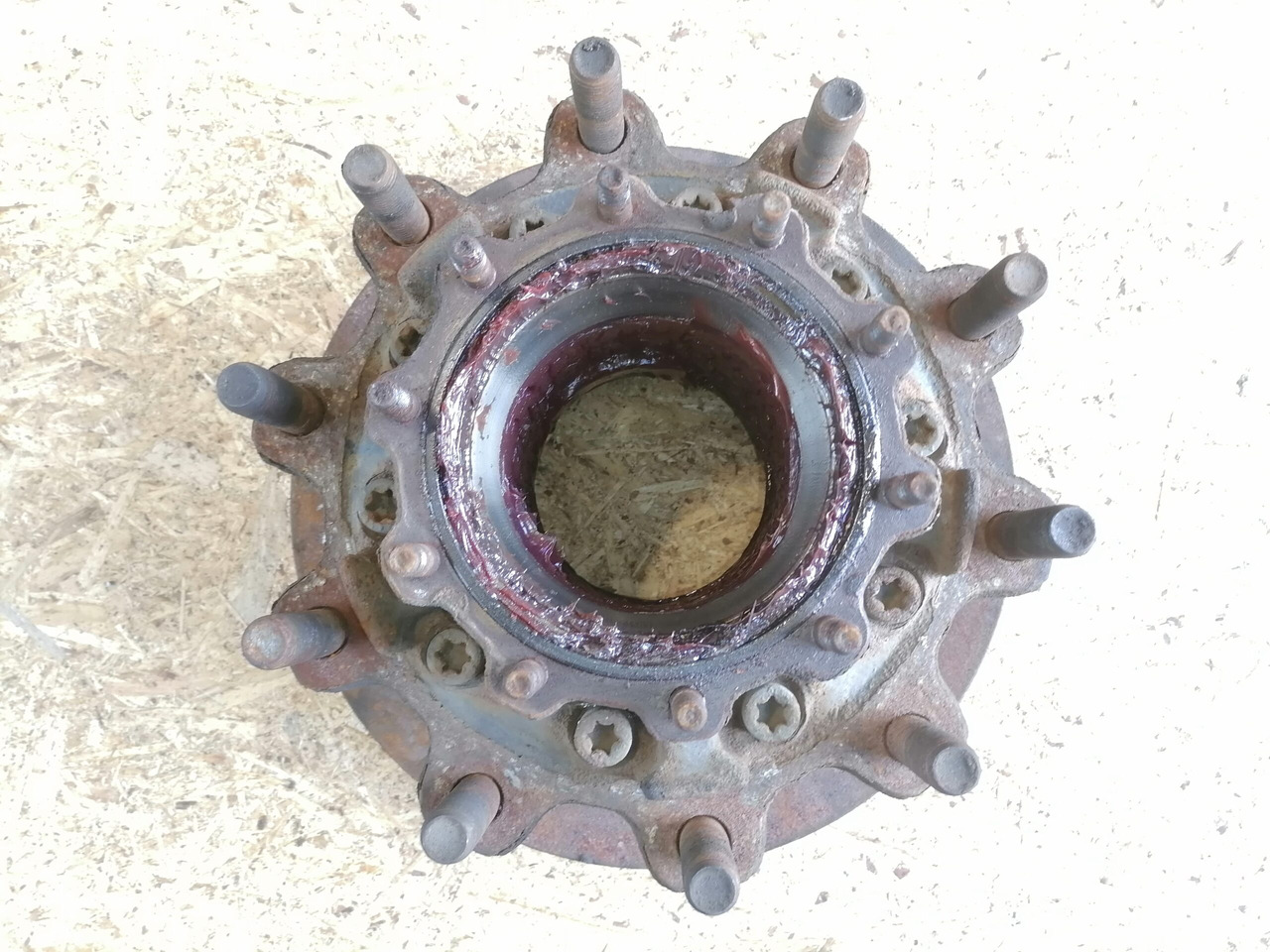 Scania Wheel hub 2290542 - Pieza universal para Camión: foto 5 Scania Wheel hub 2290542 - Pieza universal para Camión: foto 5