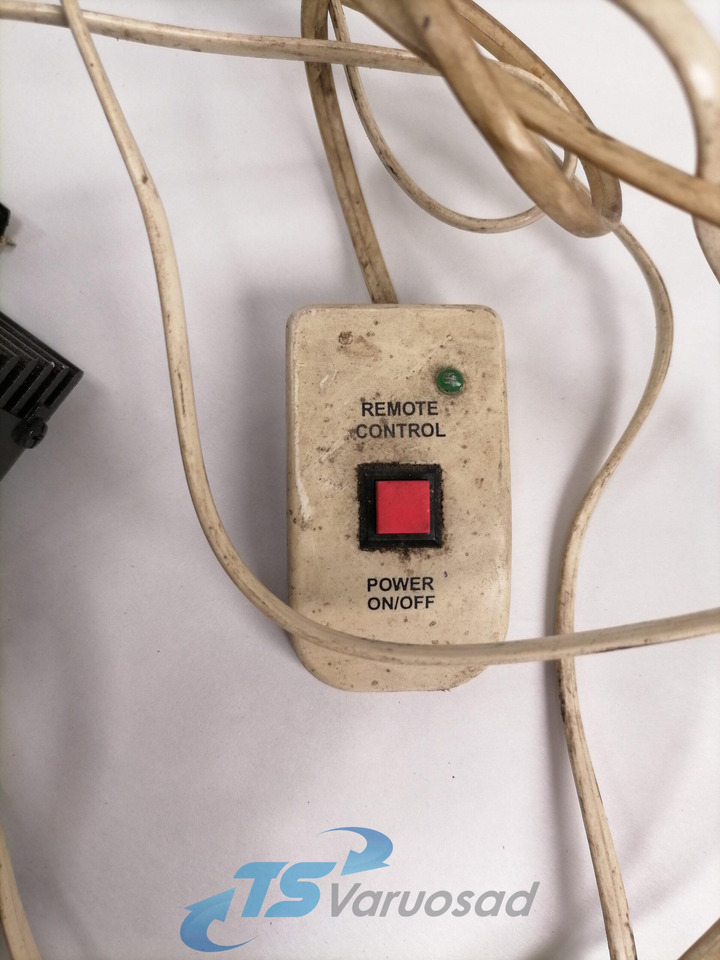 Universaalne Voltage converter A1700W24V - Sistema eléctrico para Camión: foto 3 Universaalne Voltage converter A1700W24V - Sistema eléctrico para Camión: foto 3