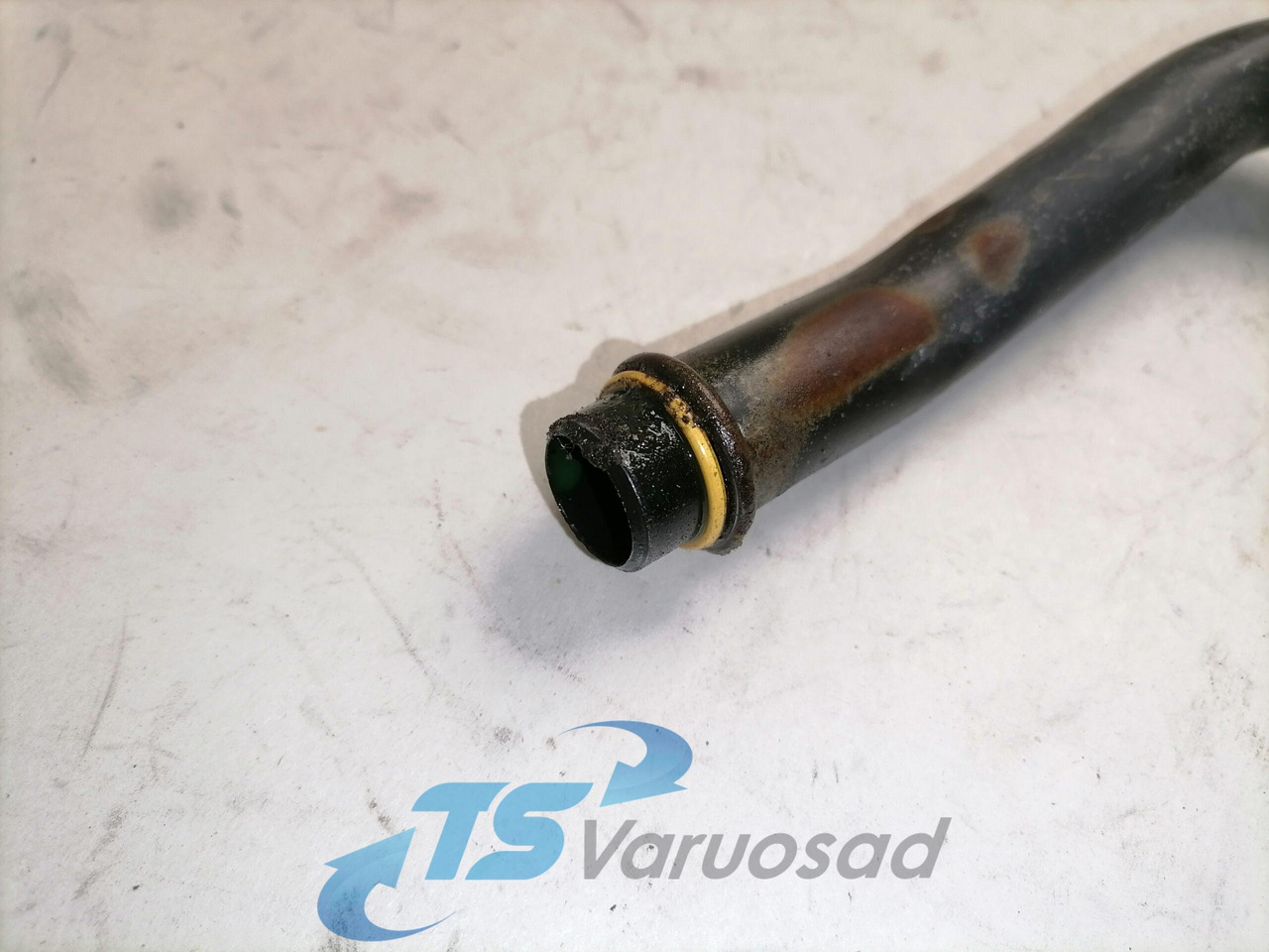 Volvo A/C pipe 20708192 - Calefacción/ Ventilación para Camión: foto 5 Volvo A/C pipe 20708192 - Calefacción/ Ventilación para Camión: foto 5