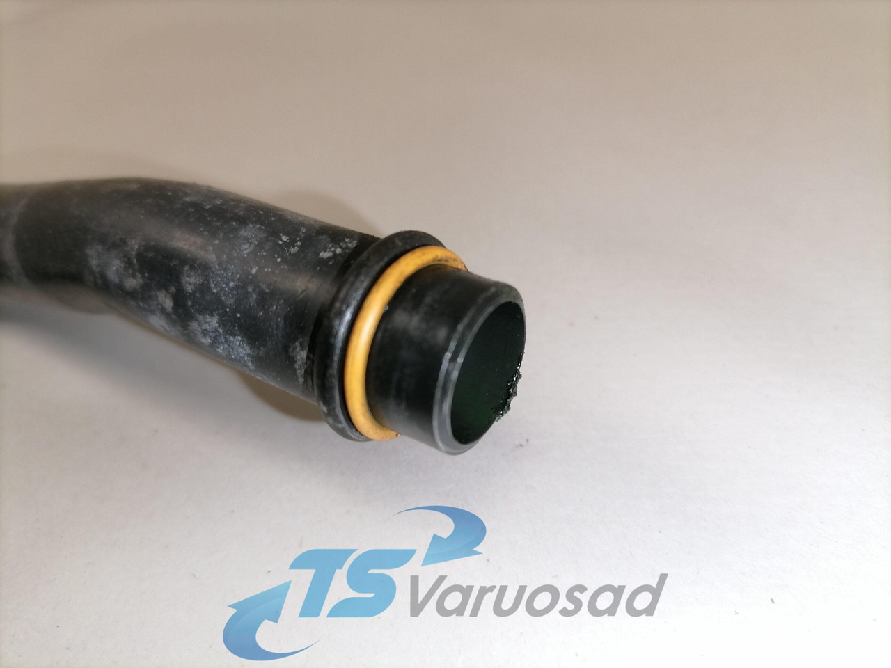 Volvo A/C pipe 20708192 - Calefacción/ Ventilación para Camión: foto 4 Volvo A/C pipe 20708192 - Calefacción/ Ventilación para Camión: foto 4