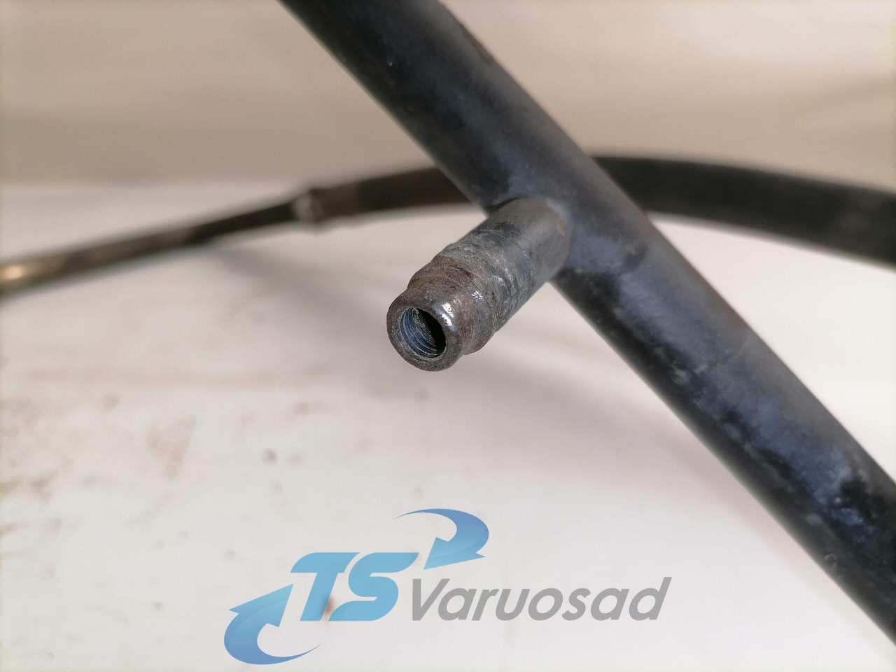 Volvo A/C pipe 20942519 - Calefacción/ Ventilación para Camión: foto 4 Volvo A/C pipe 20942519 - Calefacción/ Ventilación para Camión: foto 4