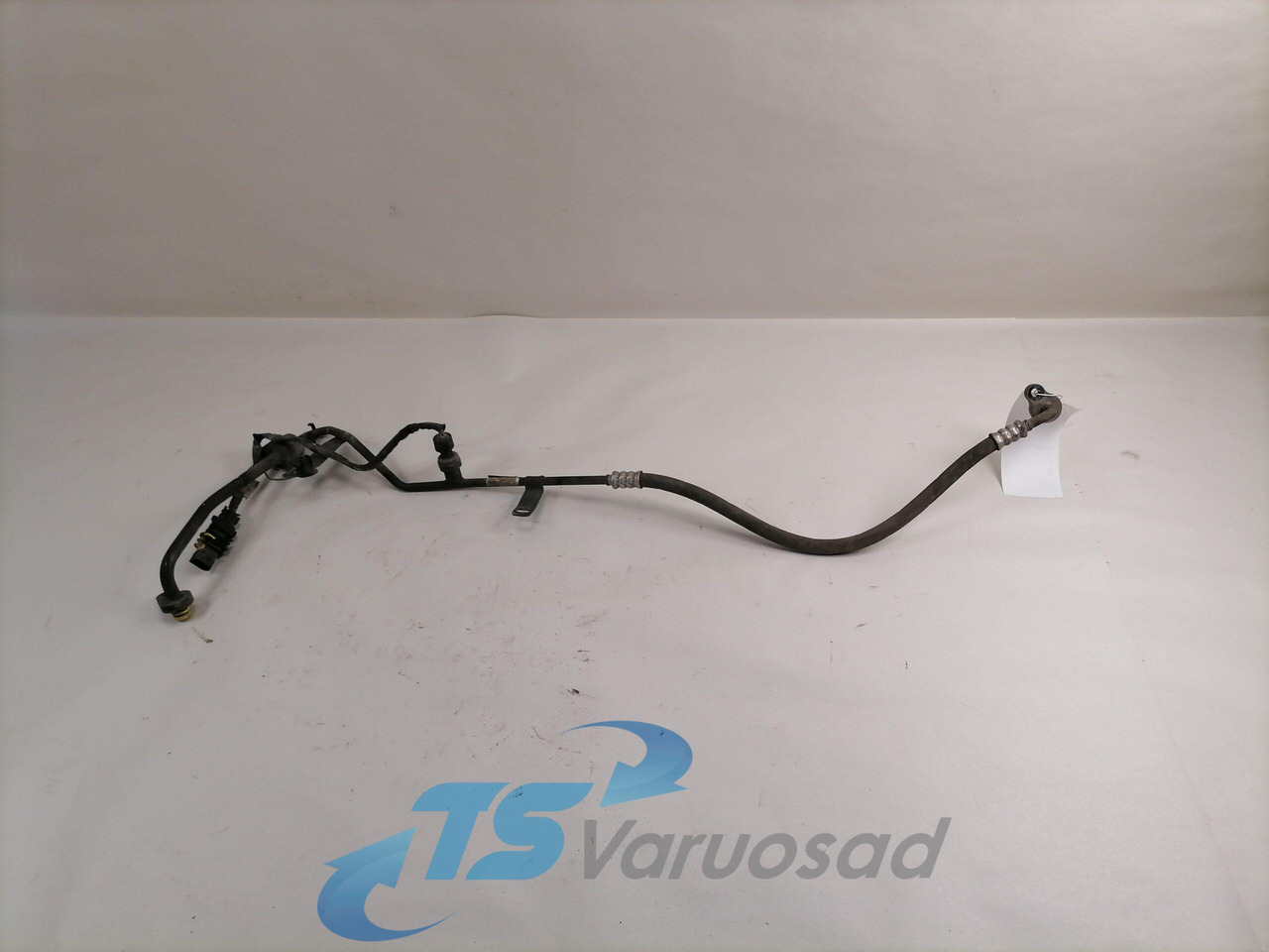 Volvo A/C pipe 84180959 - Calefacción/ Ventilación para Camión: foto 1 Volvo A/C pipe 84180959 - Calefacción/ Ventilación para Camión: foto 1