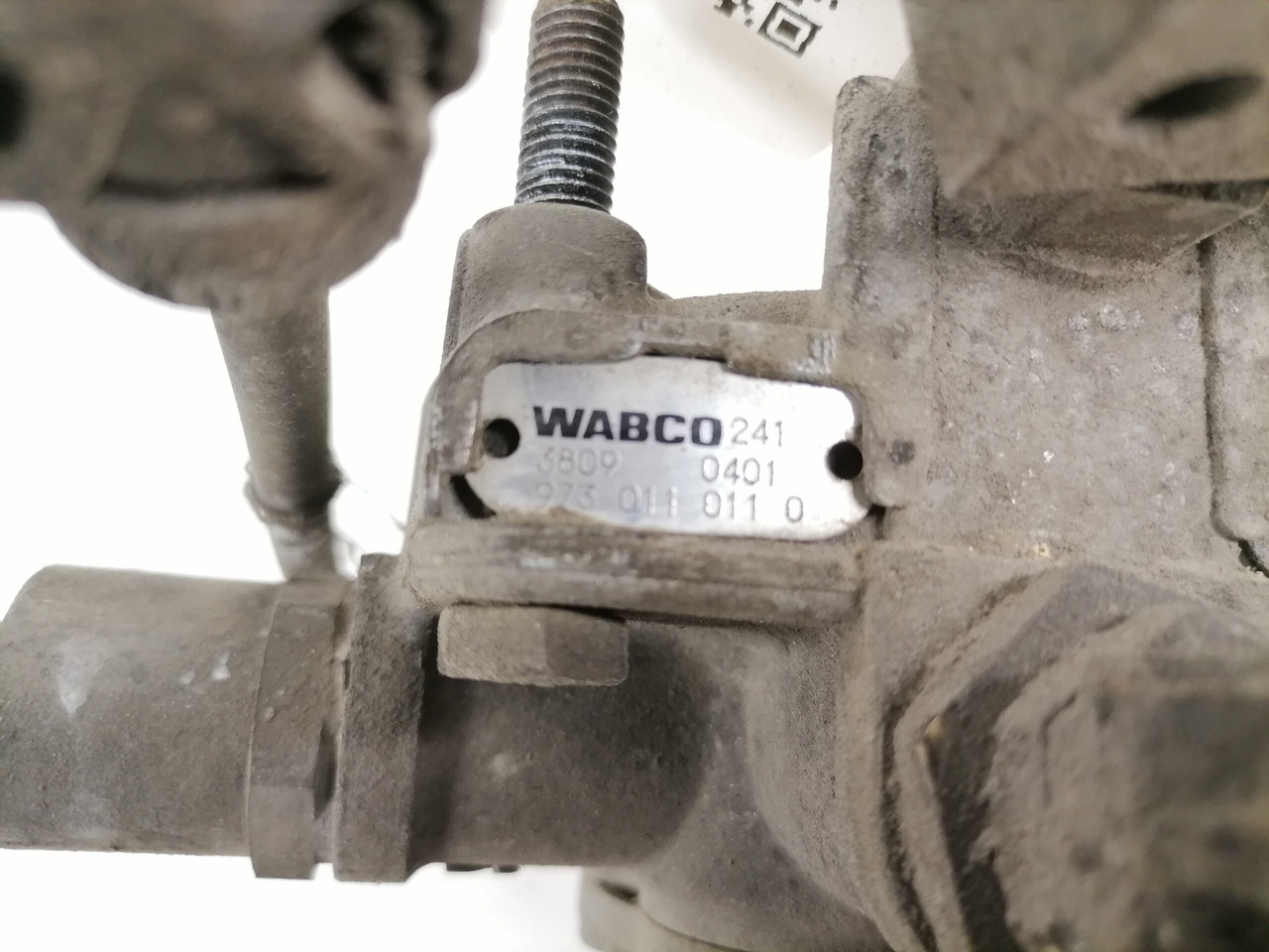 Volvo Air pressure control valve 3173150 - Válvula de freno para Camión: foto 2 Volvo Air pressure control valve 3173150 - Válvula de freno para Camión: foto 2