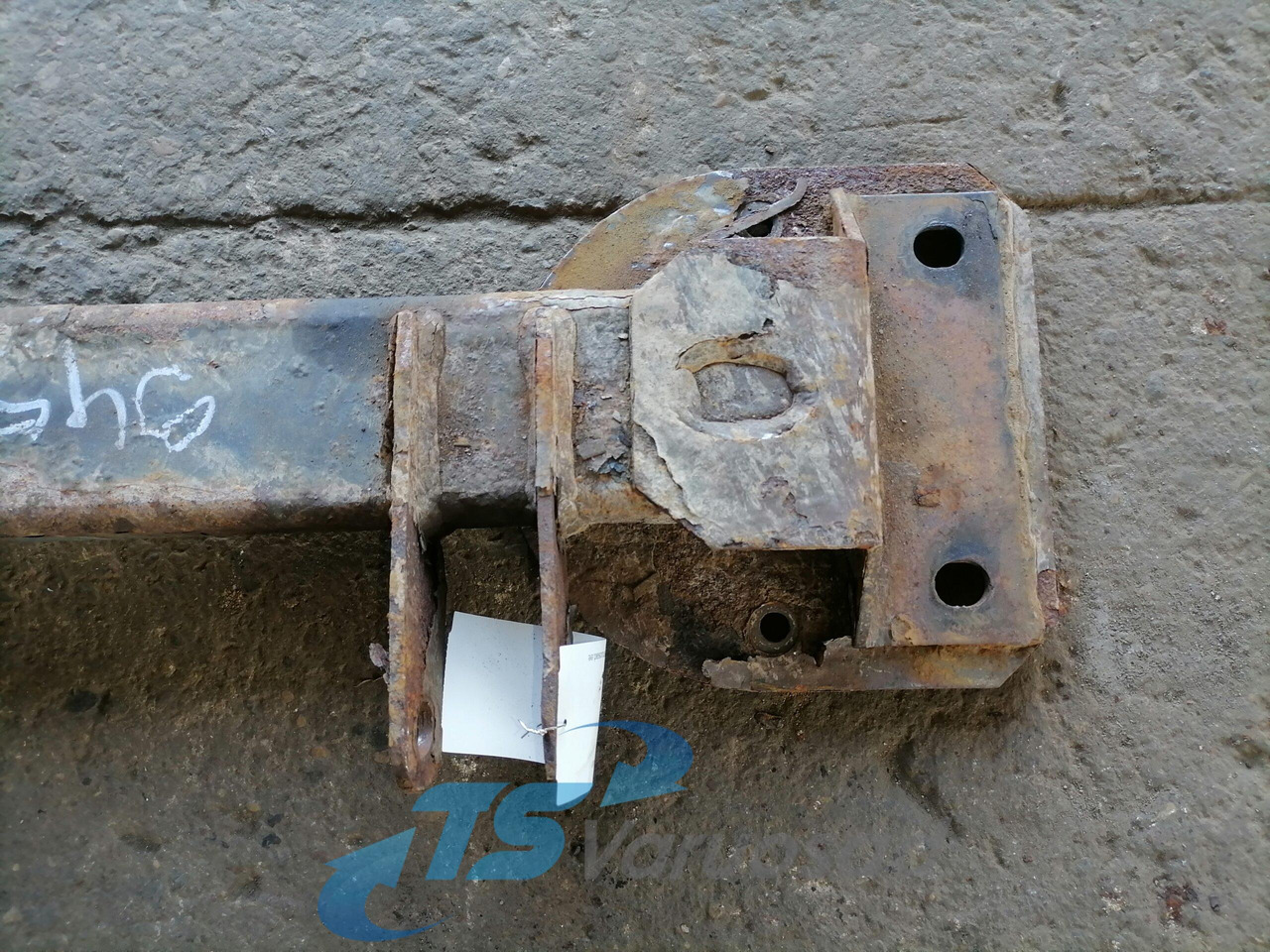 Volvo Air spring bracket 20571692 - Suspensión neumática para Camión: foto 3 Volvo Air spring bracket 20571692 - Suspensión neumática para Camión: foto 3