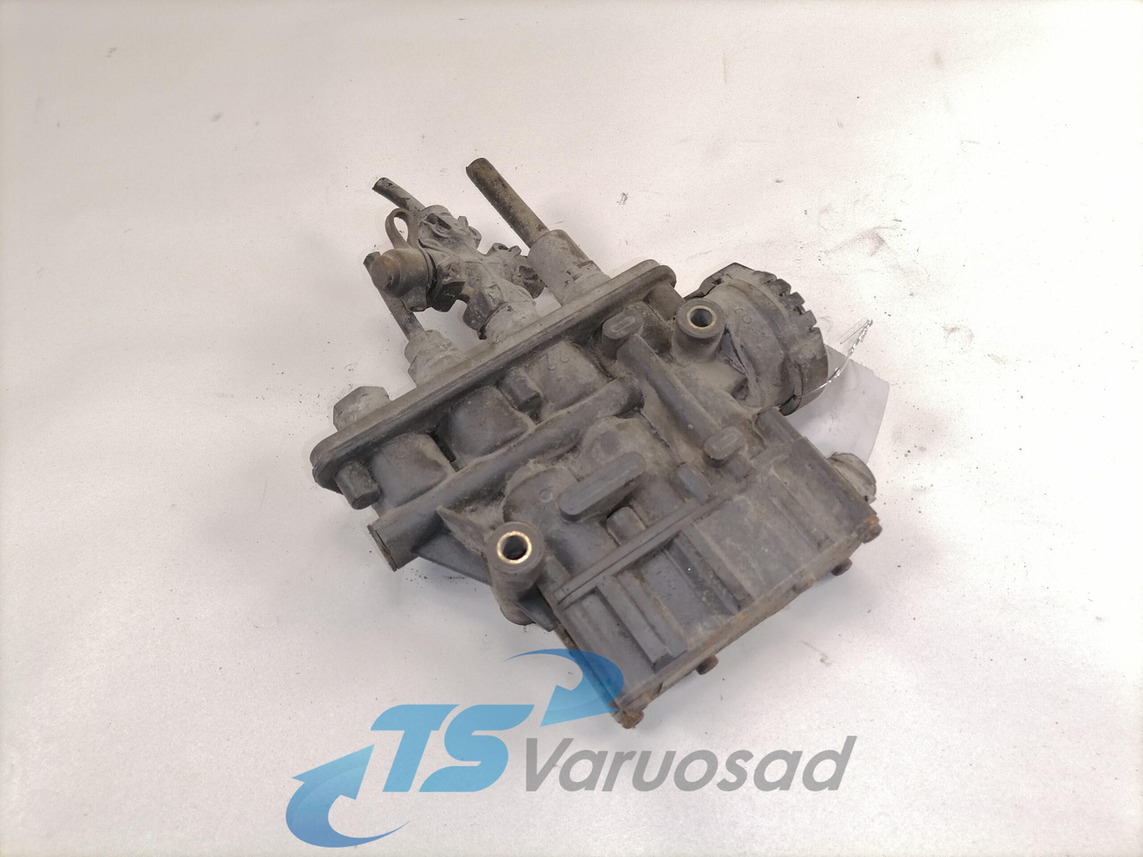 Volvo Air suspension control valve, ECAS 21083657 - Válvula de freno para Camión: foto 1 Volvo Air suspension control valve, ECAS 21083657 - Válvula de freno para Camión: foto 1