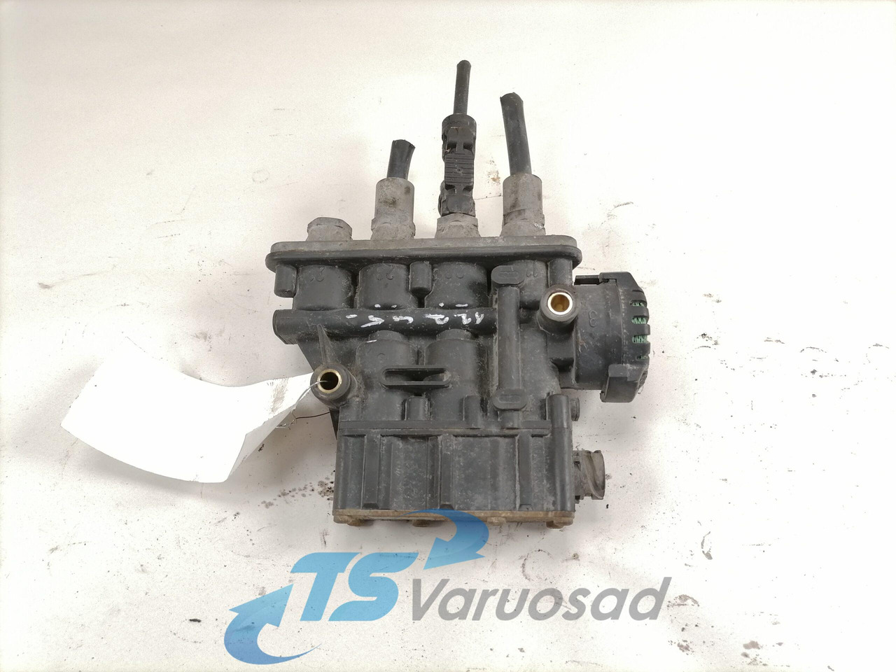 Volvo Air suspension control valve, ECAS 21083660 - Válvula de freno para Camión: foto 2 Volvo Air suspension control valve, ECAS 21083660 - Válvula de freno para Camión: foto 2