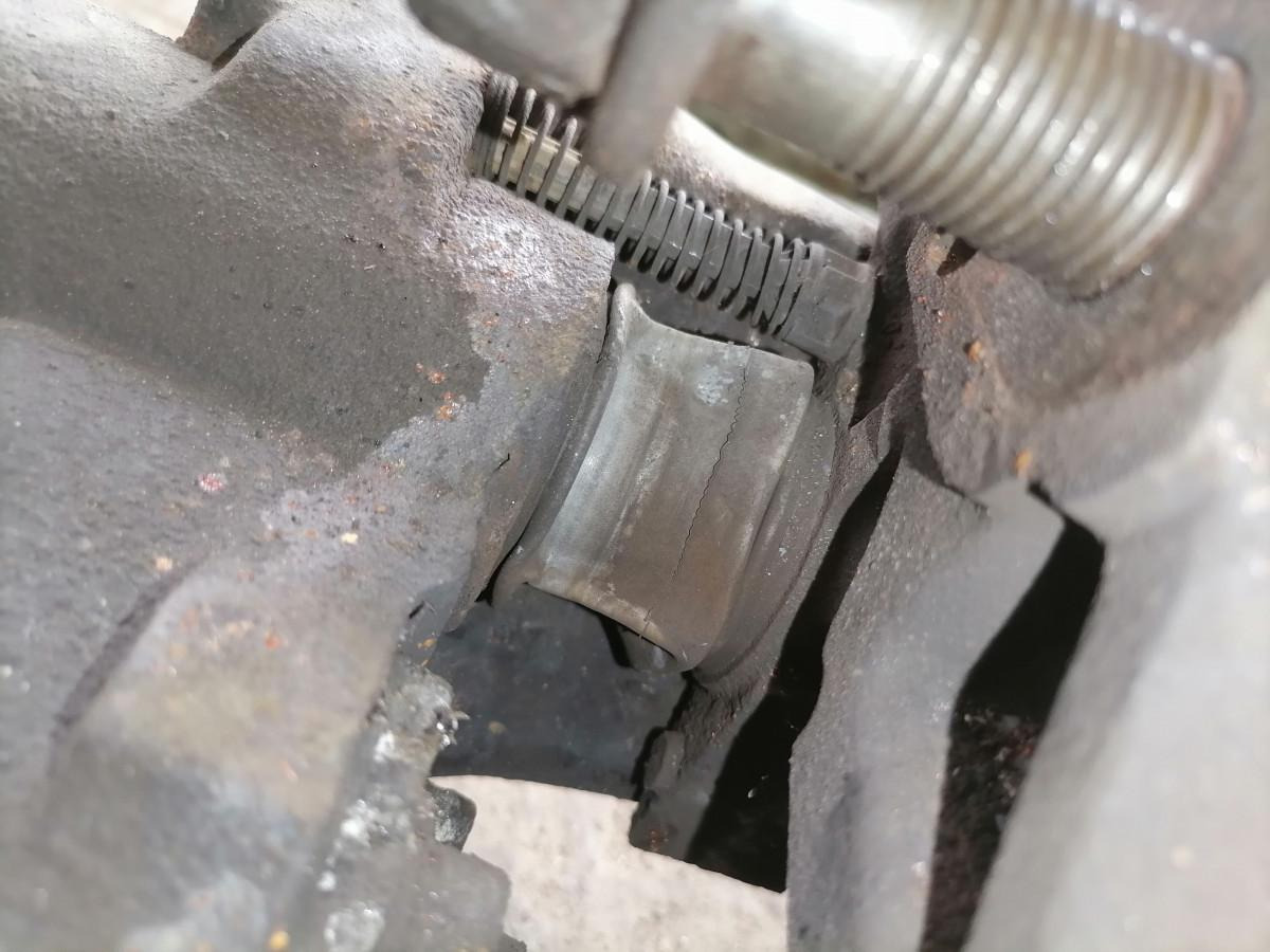 Volvo Brake caliper 21487605 - Piezas de freno para Camión: foto 4 Volvo Brake caliper 21487605 - Piezas de freno para Camión: foto 4