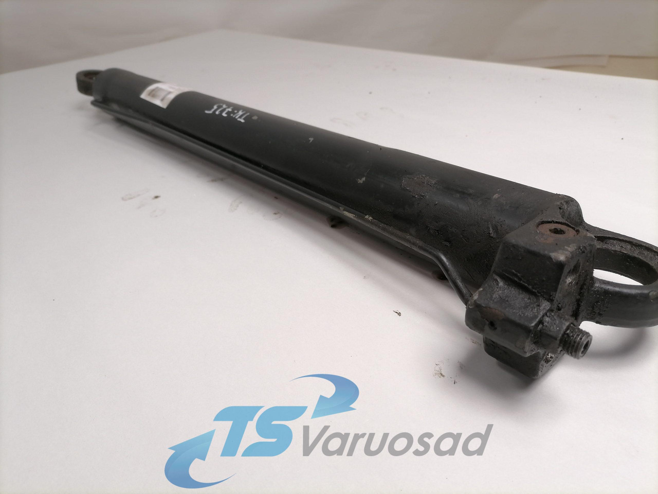 Volvo Cab tilting cylinder 3198842 - Suspensión de cabina para Camión: foto 2 Volvo Cab tilting cylinder 3198842 - Suspensión de cabina para Camión: foto 2