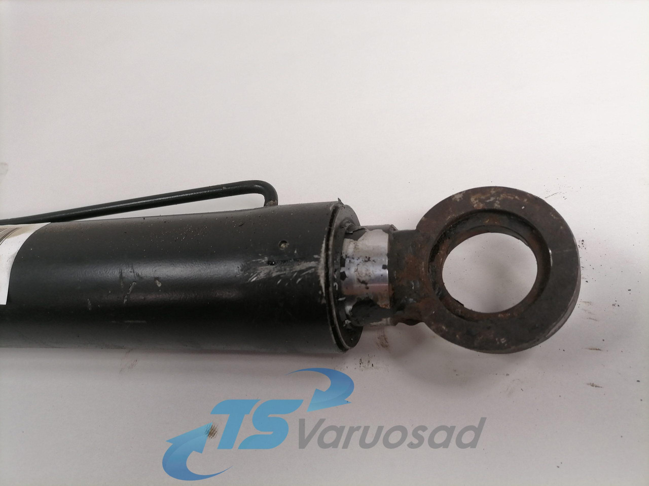 Volvo Cab tilting cylinder 3198842 - Suspensión de cabina para Camión: foto 4 Volvo Cab tilting cylinder 3198842 - Suspensión de cabina para Camión: foto 4